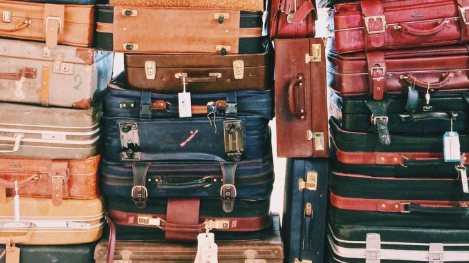 Nine packing tips for travelling with the family!