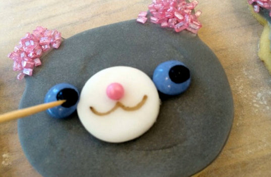 Make your own Benny the cat Trunki cookies!